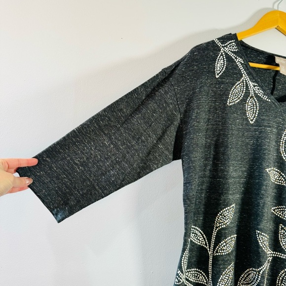 Chico’s Leaf beaded Embroidered Dolman Heather Gray Top Size 2 Women’s US Large - Picture 3 of 9
